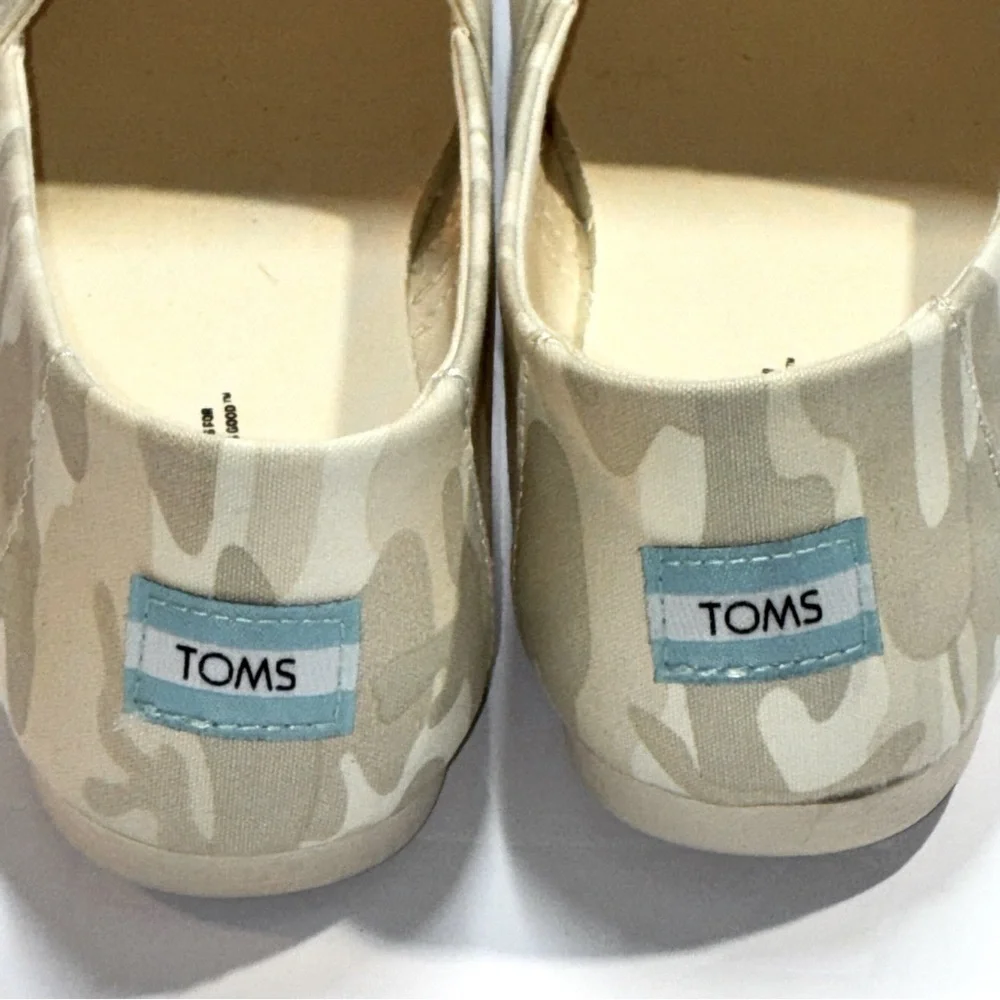 TOMS Alpargata Egret Camo Slip On Womens 8.5 NIB Beige Flats Casual